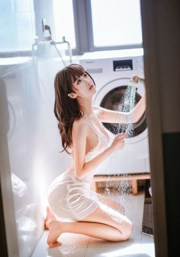 日本樱花草视频在线观看_720电影完整版在线观看