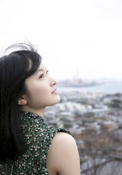 夜店美女主播磨破超短裤毛边热裤_HD高清完整版播放